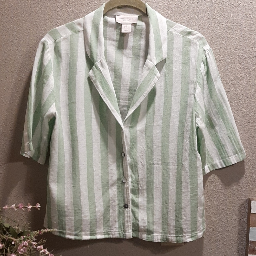 Sincerely Jules Button Down Striped Top Size Medium